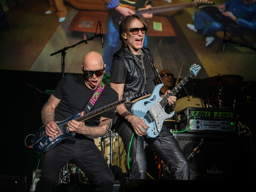 SATCHVAI Bandfeaturing Joe Satriani and Steve Vai